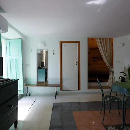 Da Ida - In Lak' Ech Apartment *