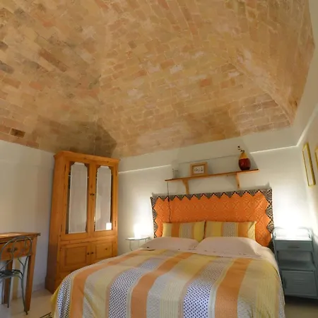 Apartment Da Ida - Cento Storico - Sassi