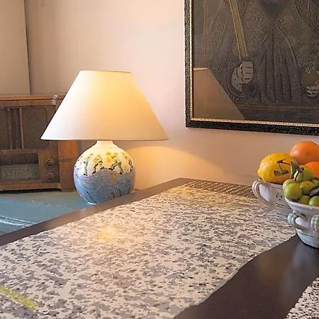 Apartment Da Ida - Cento Storico - Sassi *